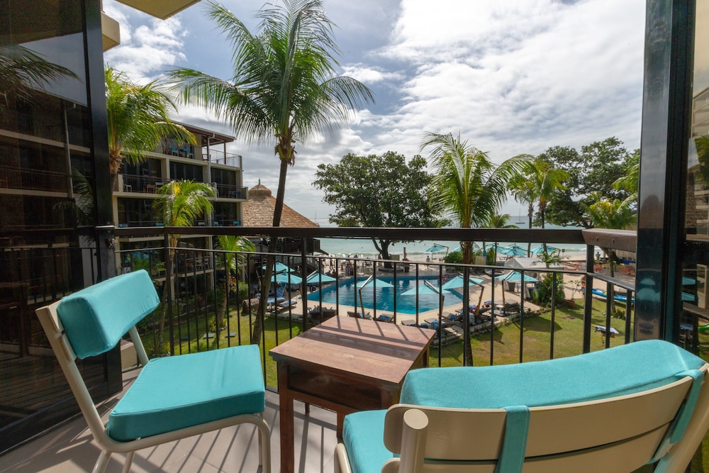 Coral Strand Smart Choice Hotel-Seychelles